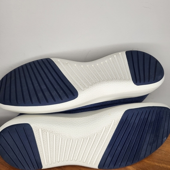 AllBirds Women's Blue Wool Runner-up Mizzles Water Repellent Shoes Size 11 - Picture 6 of 9
